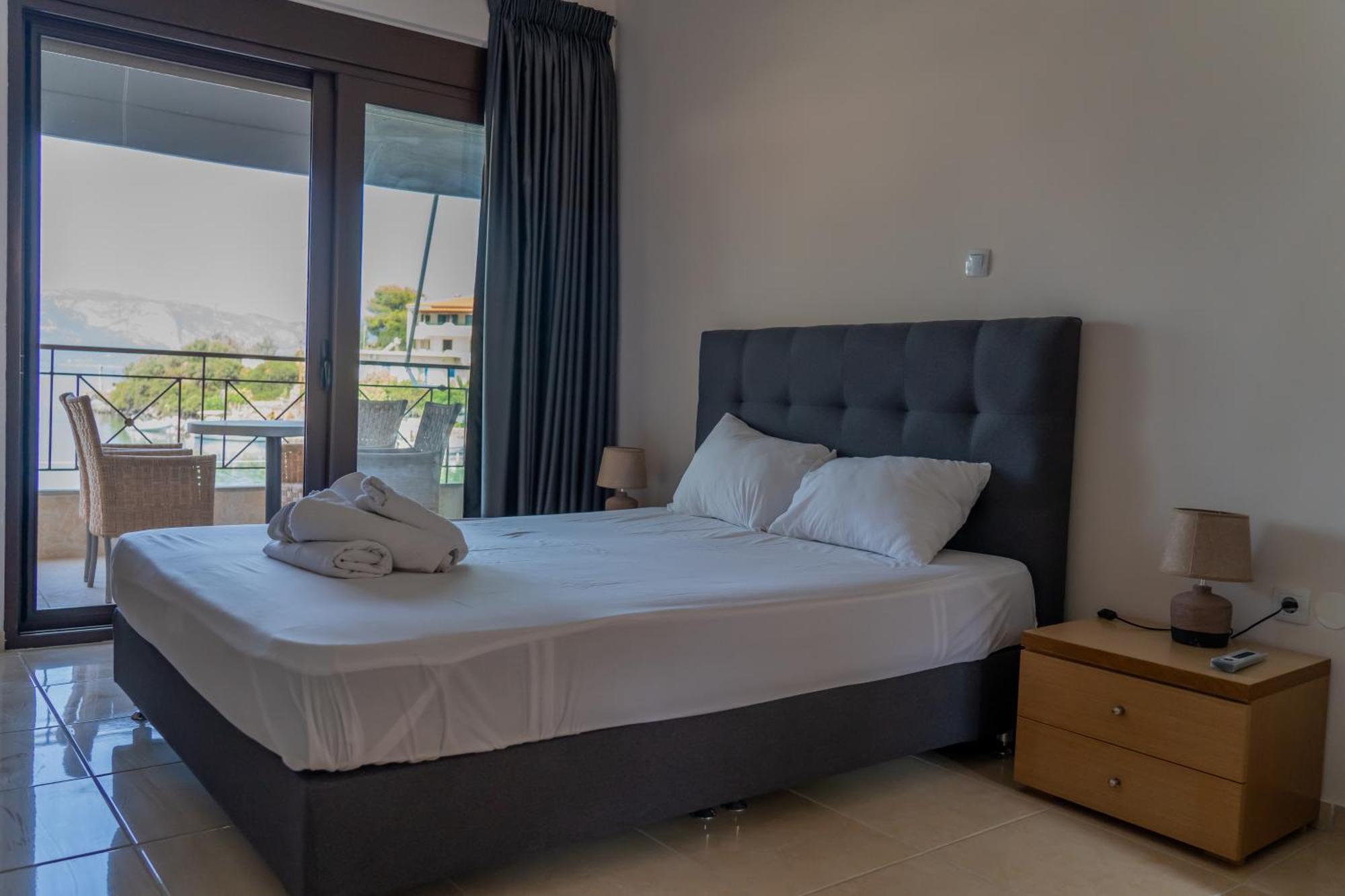 Prego Living Apartments Vathi  Экстерьер фото