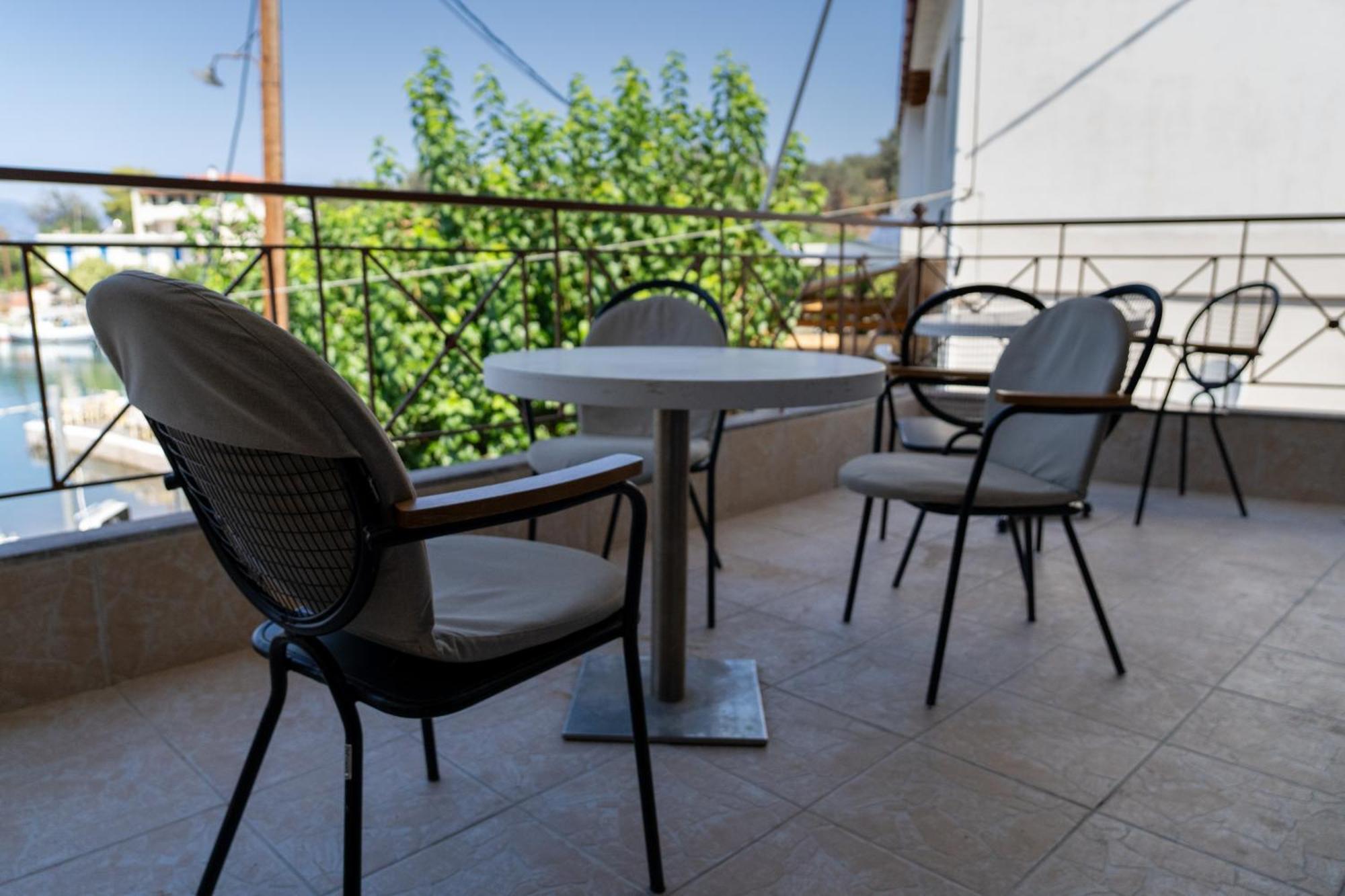 Prego Living Apartments Vathi  Экстерьер фото